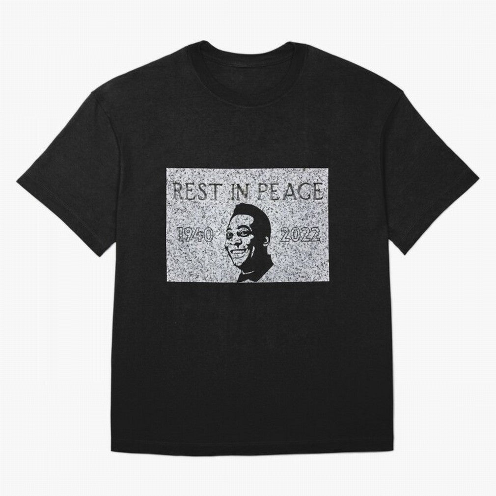 RIP Pel¨¦, 1940-2022 Oversized T-Shirt Show Championship Spirit for Match Day Hype around FIFA World Cup 2026 USA Canada Mexico, Messi, Neymar and Mbappe, England, Stadium Chants, National Pride, Trophy Dreams and Unforgettable Football Memories;